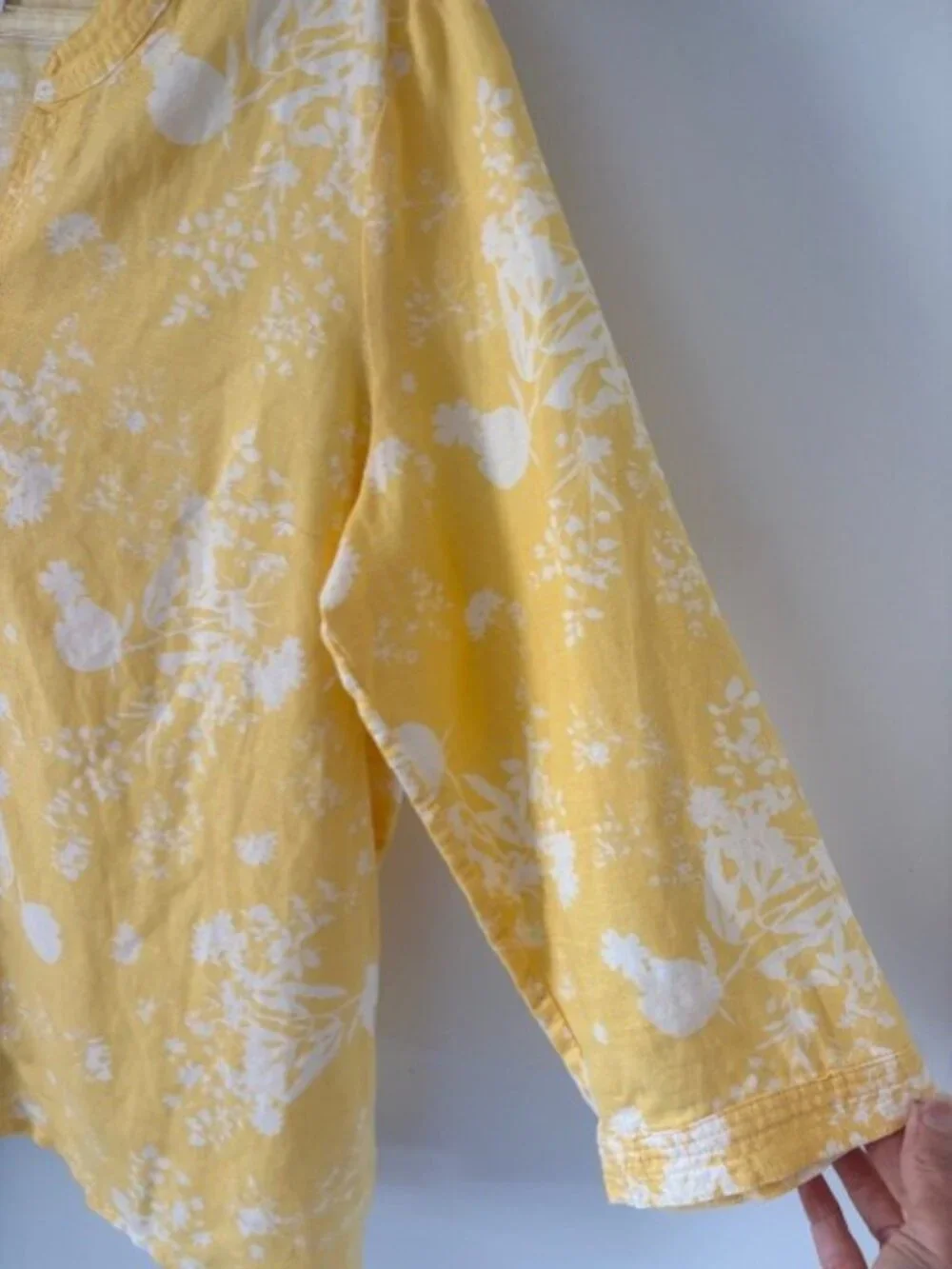 Liz Claiborne Yellow Floral 3/4 Sleeve Linen Blend V Neck Blouse L Resortwear - Picture 5 of 6